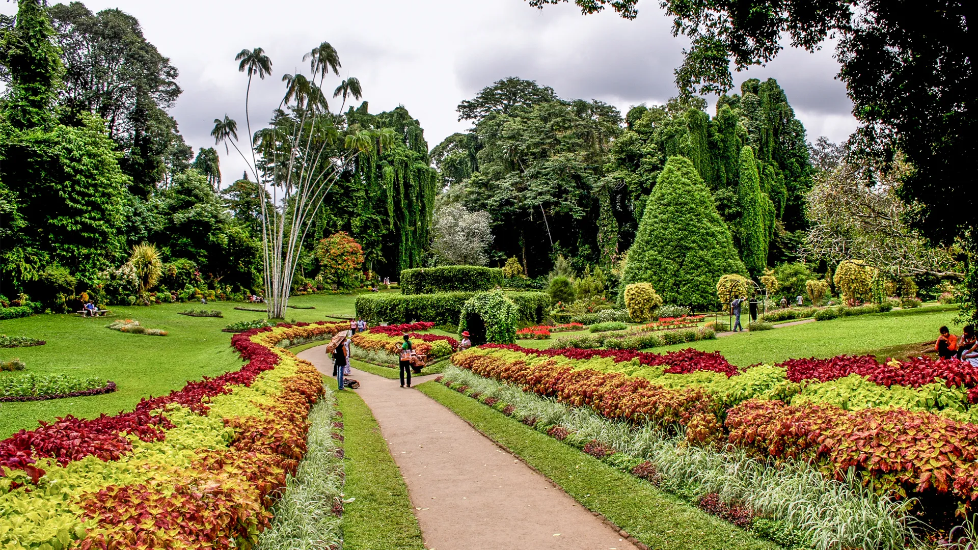 Peridenya Gardens kandy sri lank