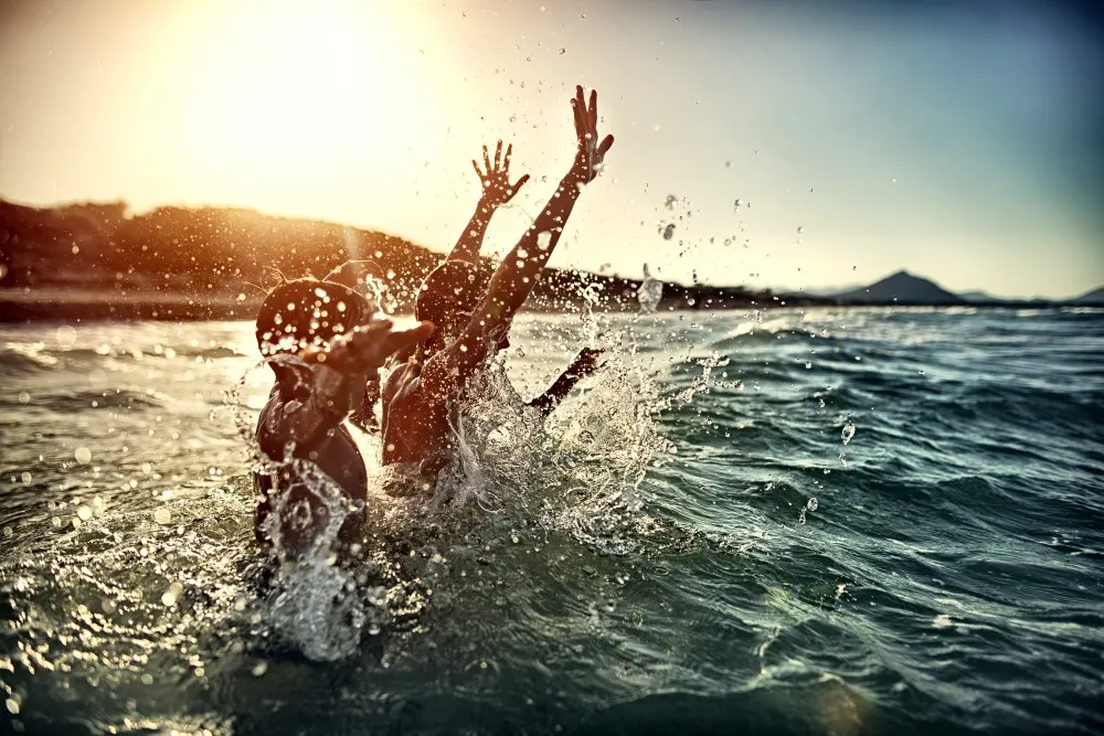 Benefits of Bathing in Salt Wate